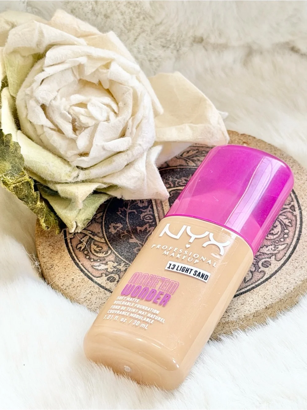 NYX Make 'Em Wonder Foundation - soft matte buildable foundation in  LIGHT SAND